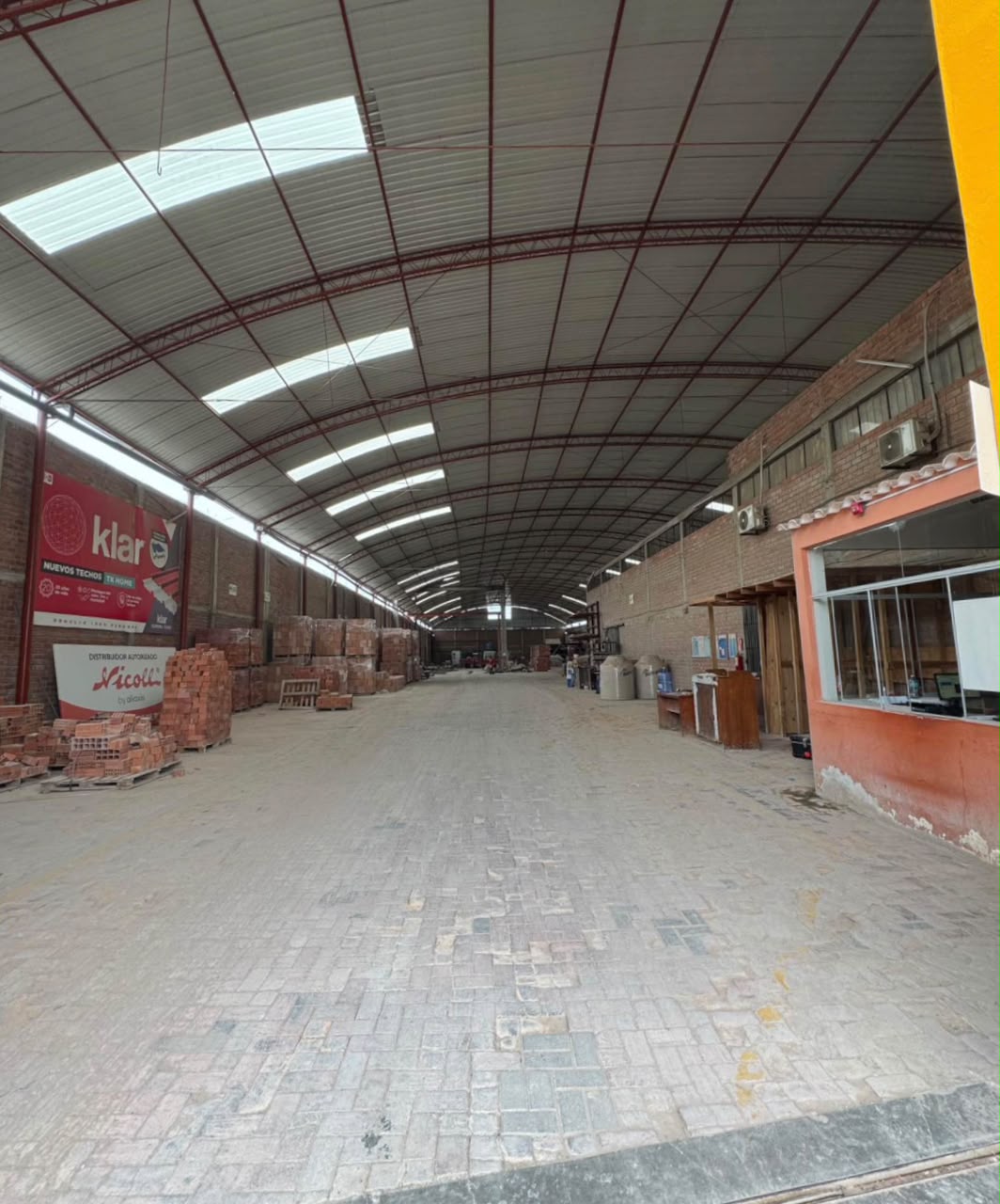 🏭 ALQUILER DE ALMACÉN INDUSTRIAL EN CASTILLA – PIURA 📍