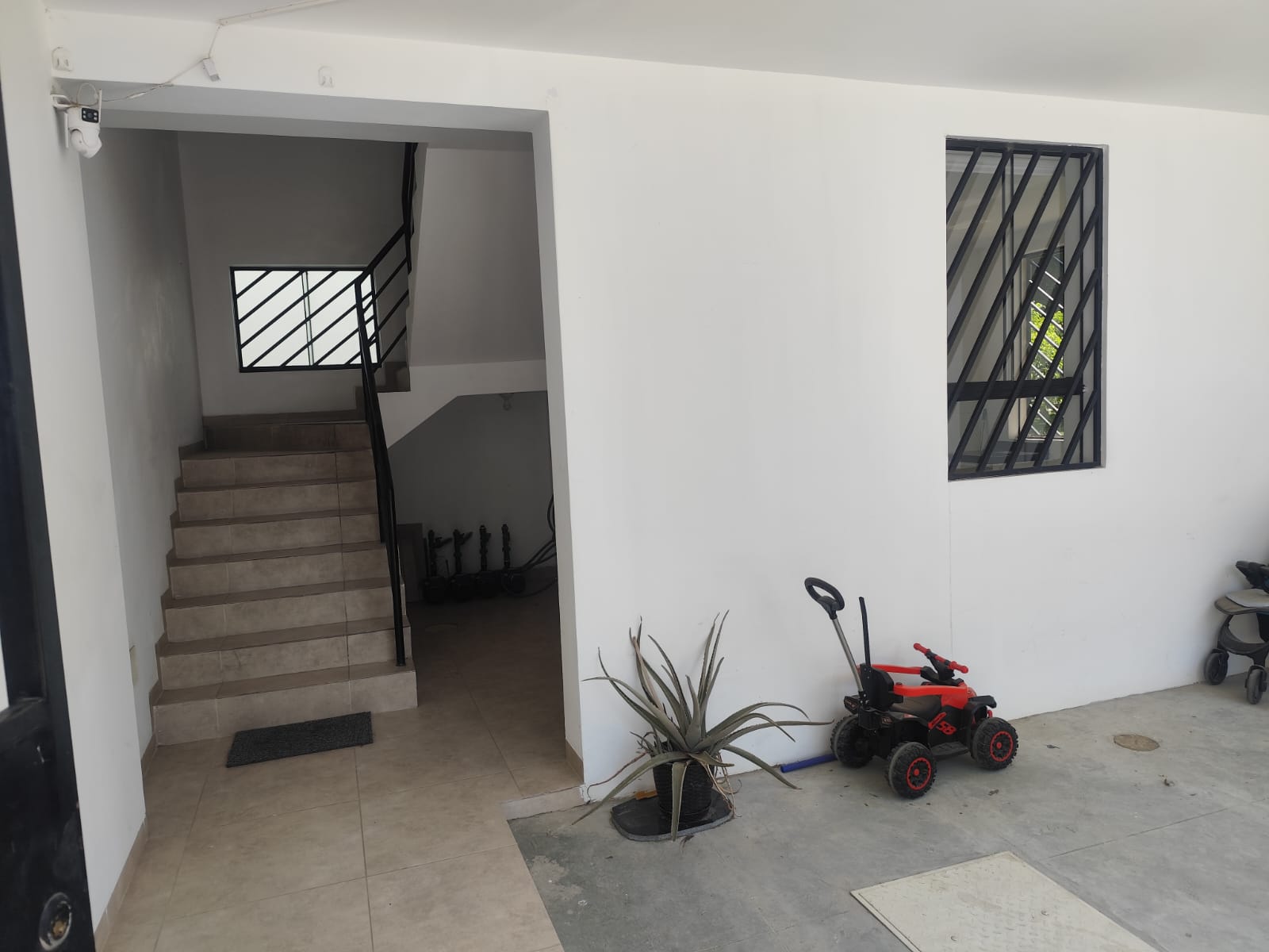    DEPARTAMENTO-EN ALQUILER-1ER PISO--MIRAFLORES COUNTRY  1– PIURA