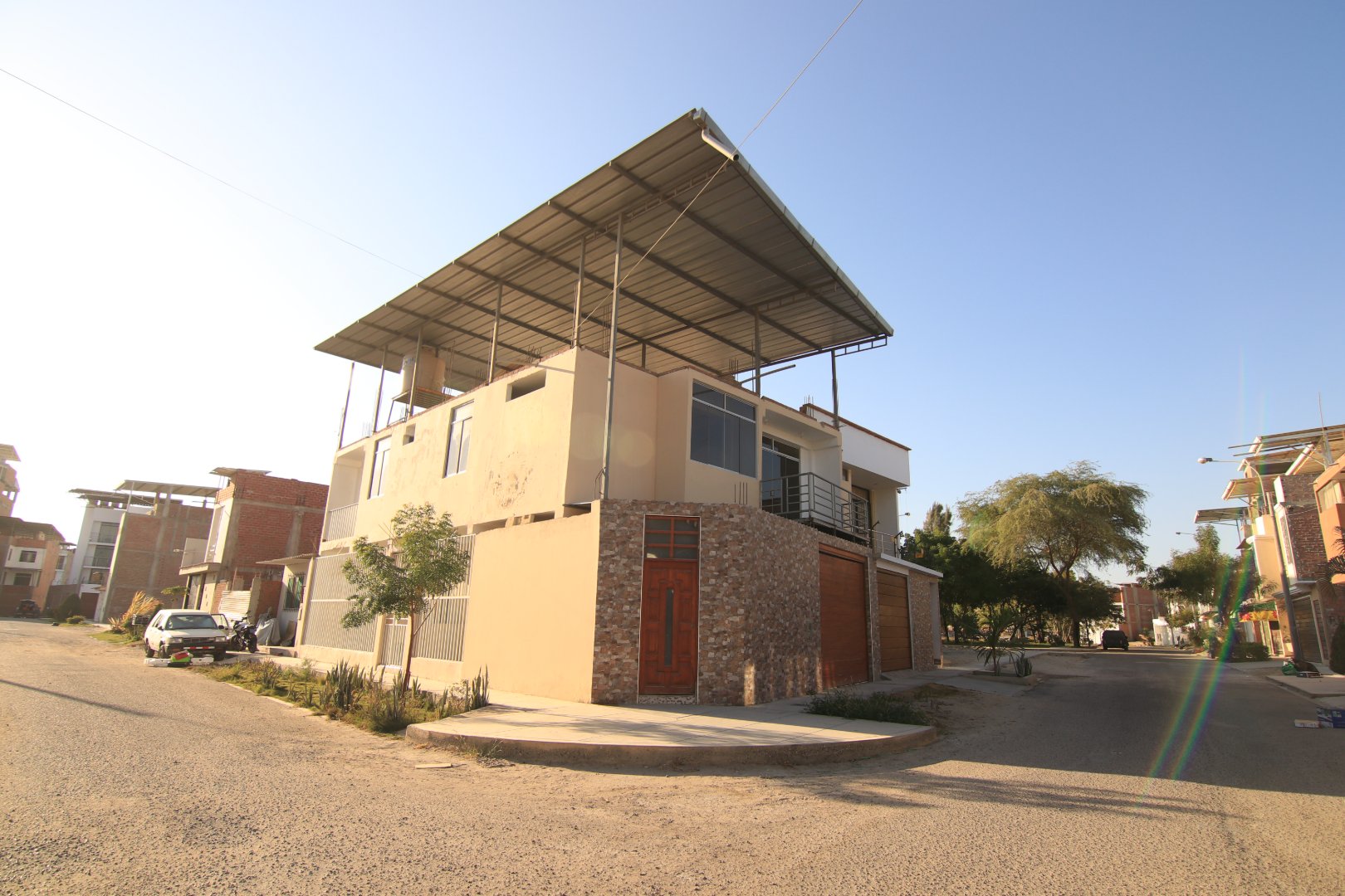 Amplia Casa En Alquiler – Urb. Casuarinas - Piura